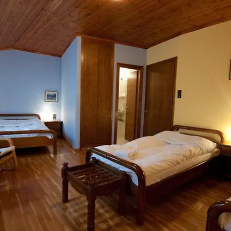 Hotel To Balkoni Tis Agorianis 2*
