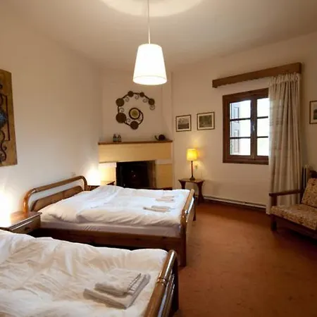 فندق To Balkoni Tis Agorianis 2*