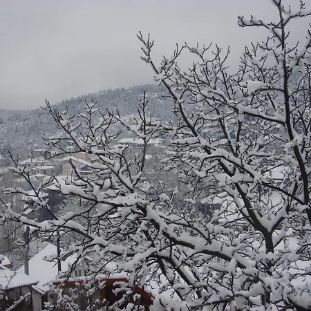 To Balkoni Tis Agorianis Hotel 2*