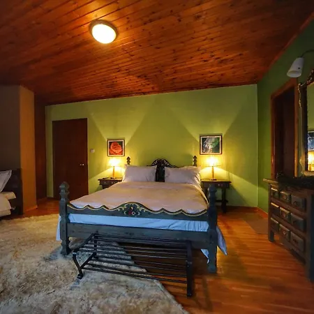 Hotel To Balkoni Tis Agorianis 2*