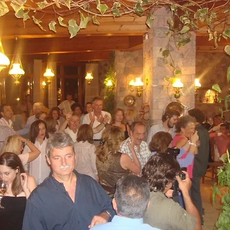 Hotel To Balkoni Tis Agorianis