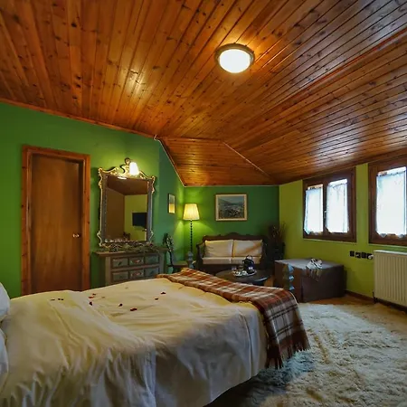 To Balkoni Tis Agorianis Szálloda 2*