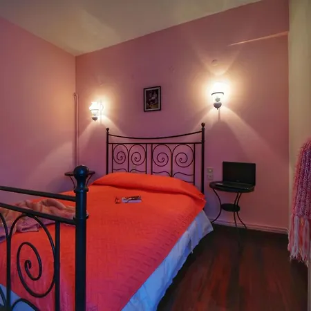 To Balkoni Tis Agorianis Hotel Eptálofos