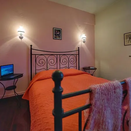 To Balkoni Tis Agorianis Szálloda 2*