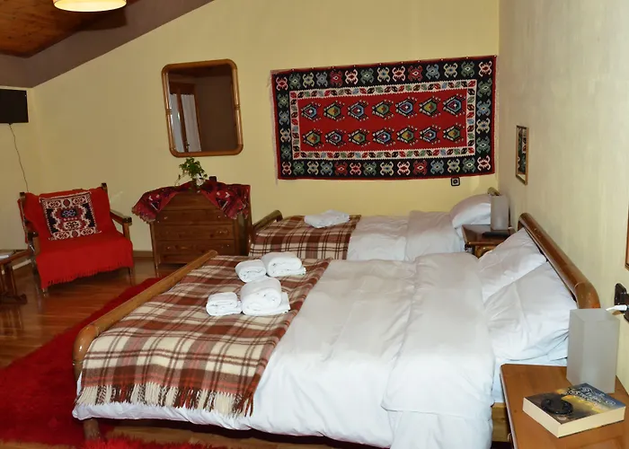 To Balkoni Tis Agorianis