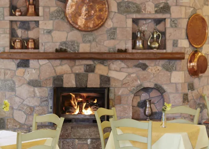 To Balkoni Tis Agorianis Eptálofos