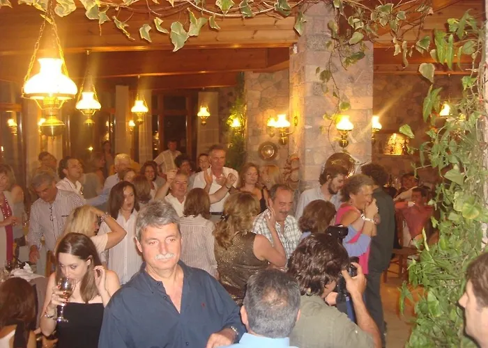 Hotel To Balkoni Tis Agorianis